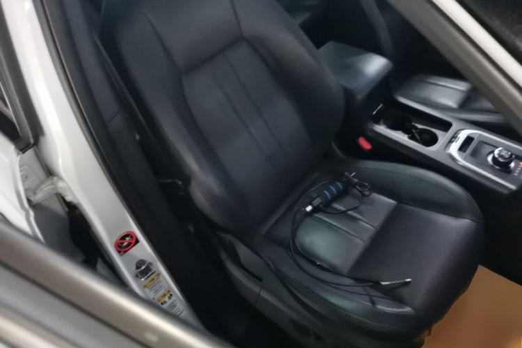 Used Land Rover Discovery Sport 2017 2.0T Cool Black Limited Edition Right Front Seat