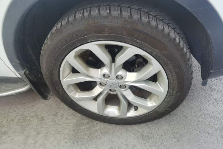 Used Land Rover Discovery Sport 2017 2.0T HSE Right Front Wheel Hub
