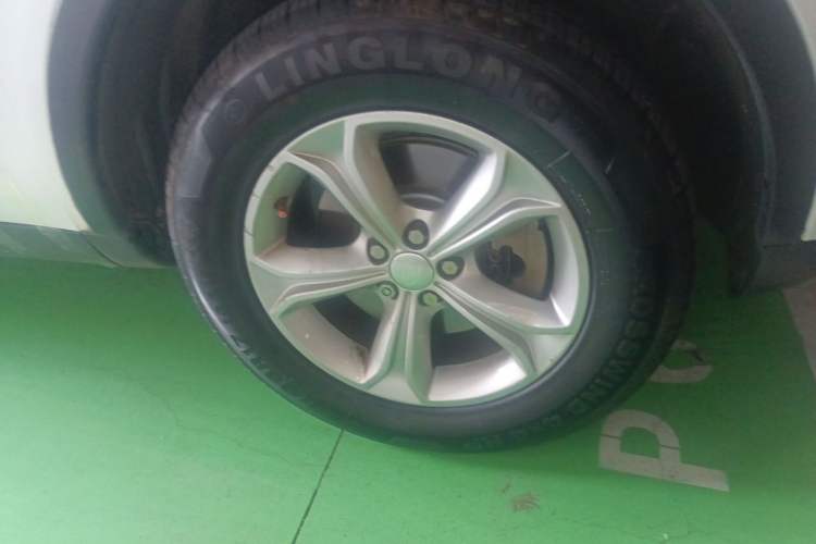 Used Land Rover Discovery Sport 2017 2.0T PURE Right Front Wheel Hub