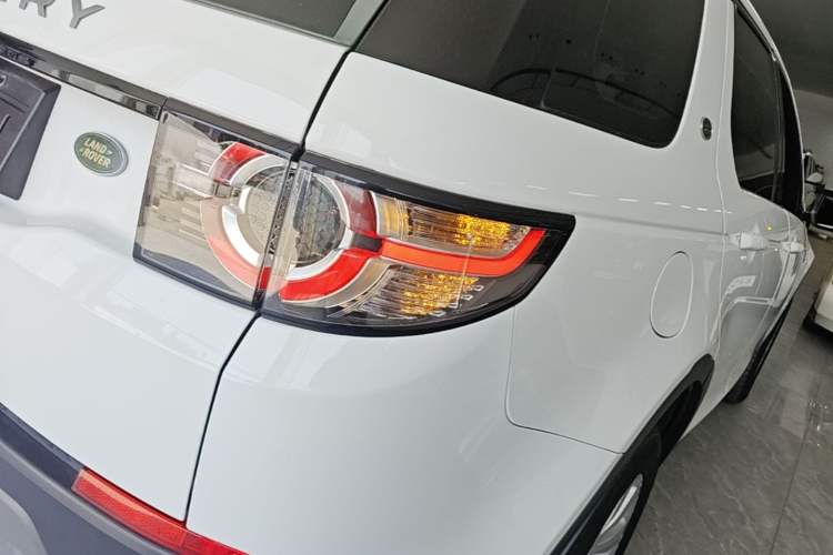 Used Land Rover Discovery Sport 2017 2.0T SE Right Rear Taillight