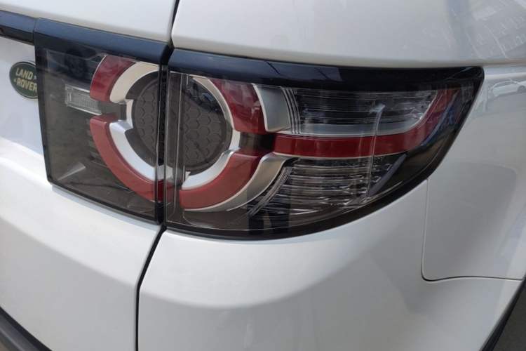 Used Land Rover Discovery Sport 2017 2.0T SE Right Rear Taillight