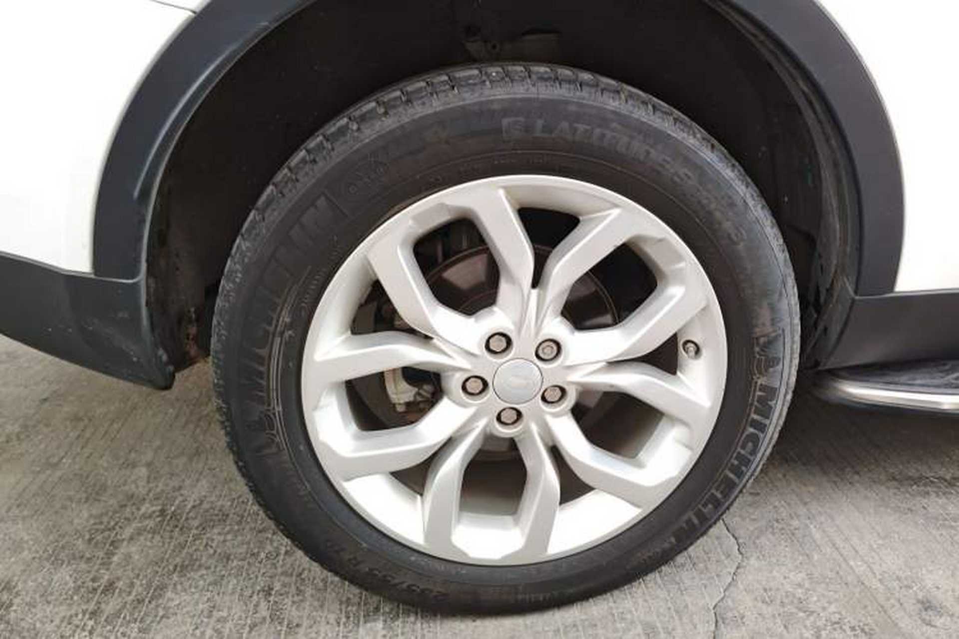 Used Land Rover Discovery Sport 2017 2.0T HSE Right Rear Wheel Hub