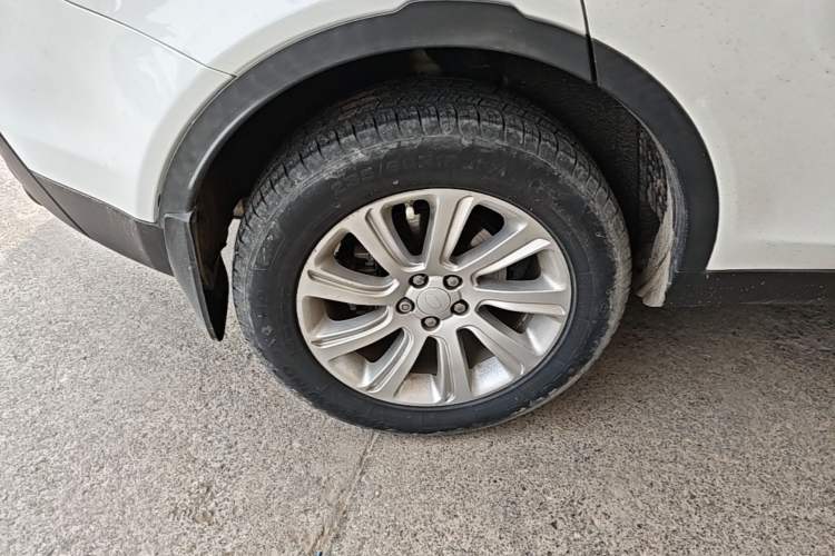 Used Land Rover Discovery Sport 2017 2.0T SE Right Rear Wheel Hub
