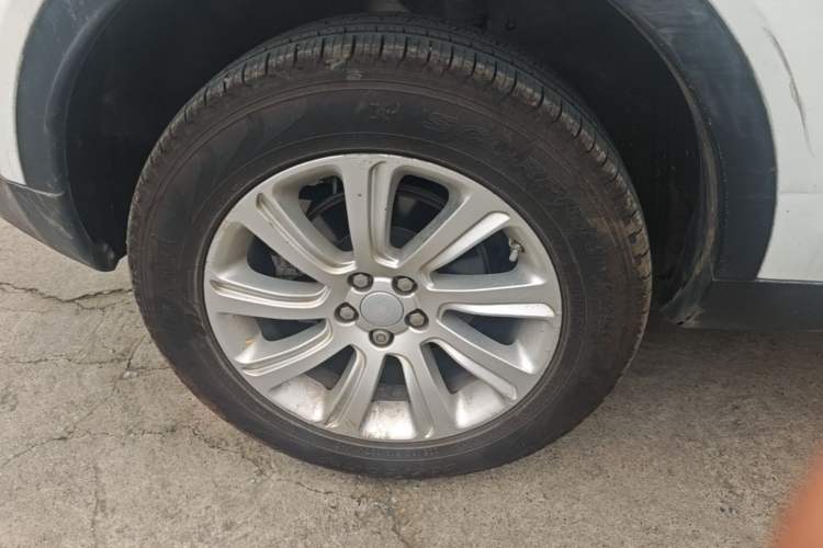 Used Land Rover Discovery Sport 2017 2.0T SE Right Rear Wheel Hub