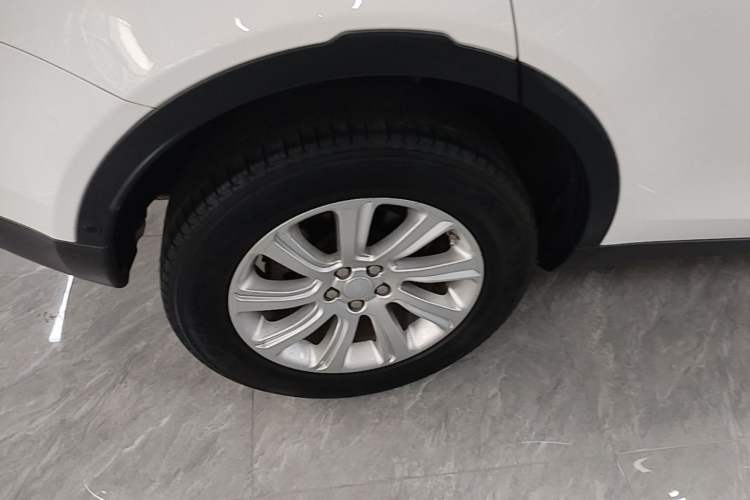 Used Land Rover Discovery Sport 2017 2.0T SE Right Rear Wheel Hub