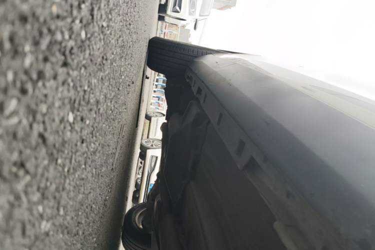 Used Land Rover Discovery Sport 2017 2.0T SE Right Side Sill