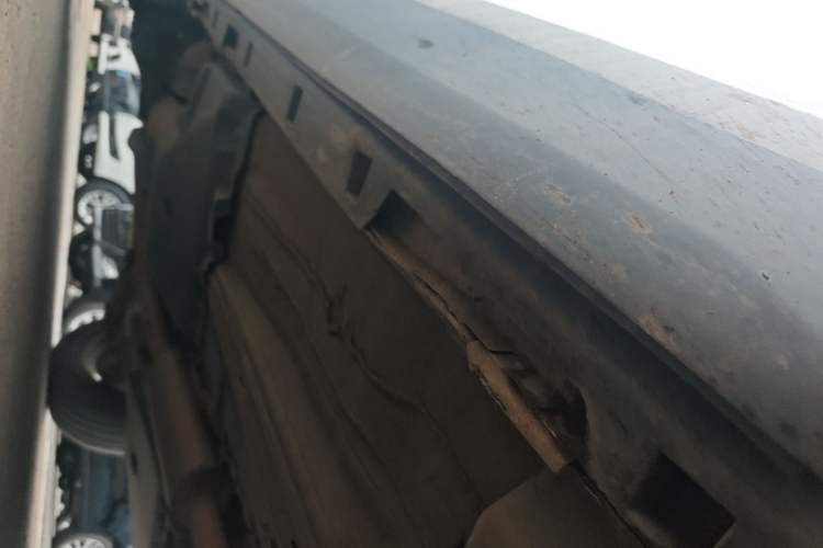 Used Land Rover Discovery Sport 2017 2.0T SE Right Side Sill