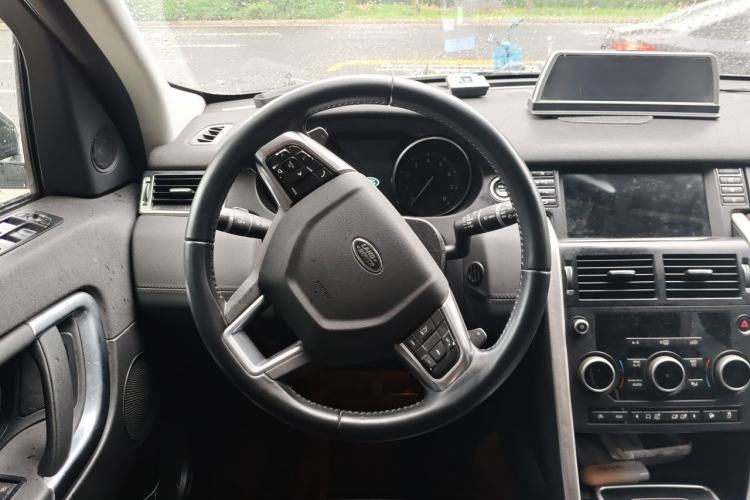 Used Land Rover Discovery Sport 2017 2.0T SE Steering Wheel