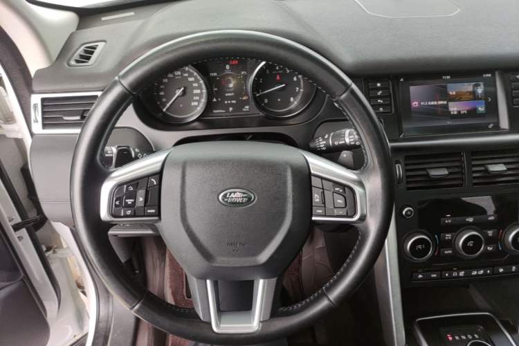 Used Land Rover Discovery Sport 2017 2.0T SE Steering Wheel