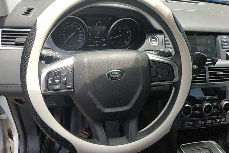 Used Land Rover Discovery Sport 2017 2.0T PURE Steering Wheel