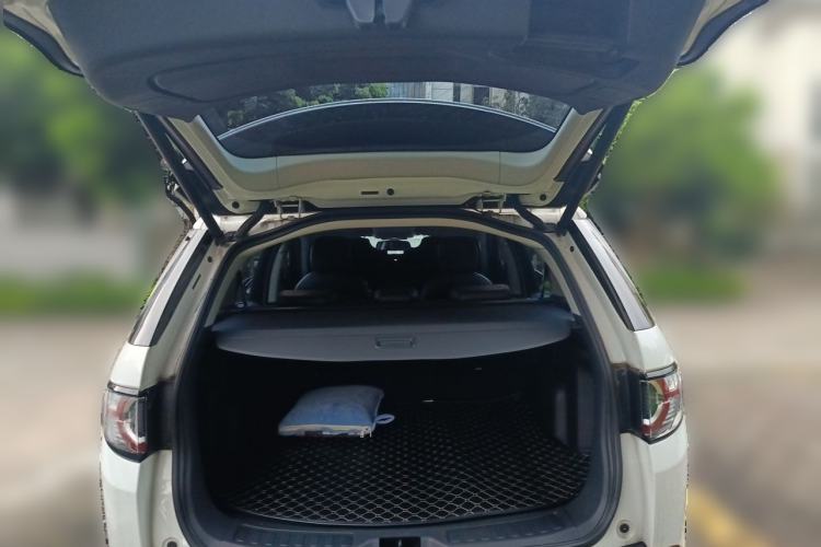 Used Land Rover Discovery Sport 2017 2.0T SE Trunk