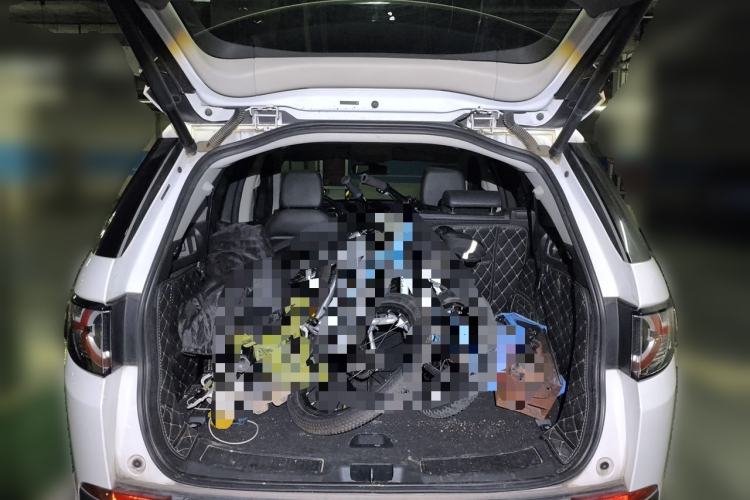 Used Land Rover Discovery Sport 2017 2.0T HSE Trunk