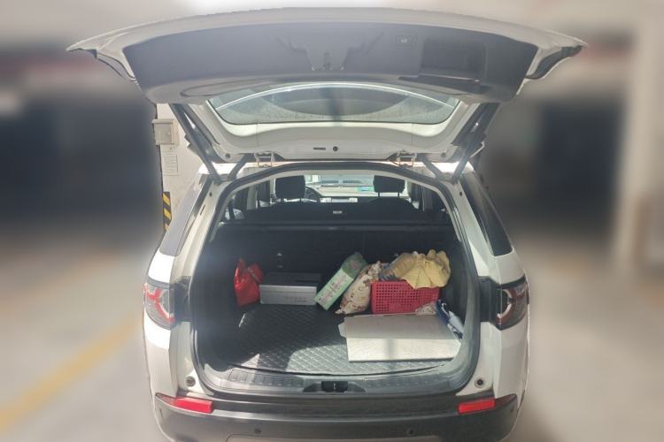 Used Land Rover Discovery Sport 2017 2.0T SE Trunk