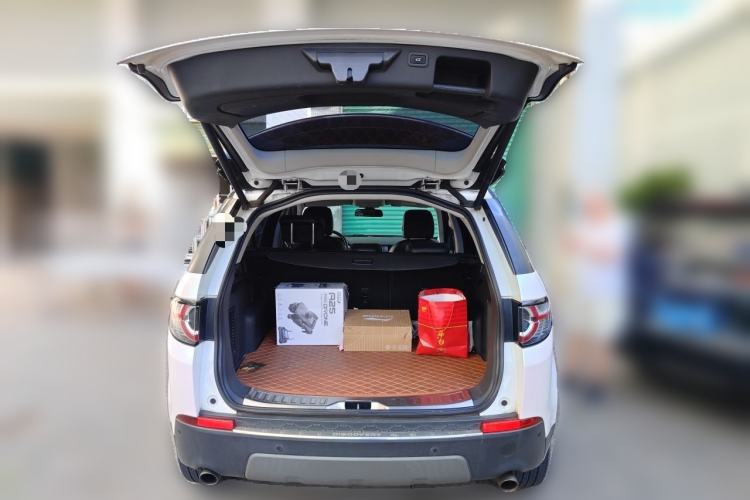Used Land Rover Discovery Sport 2017 2.0T SE Trunk