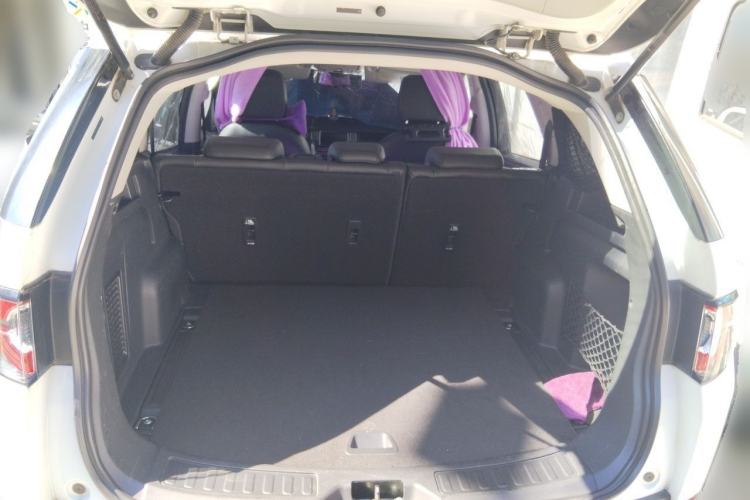 Used Land Rover Discovery Sport 2017 2.0T PURE Trunk