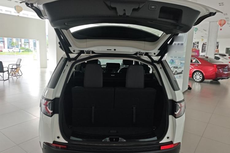 Used Land Rover Discovery Sport 2017 2.0T HSE Trunk
