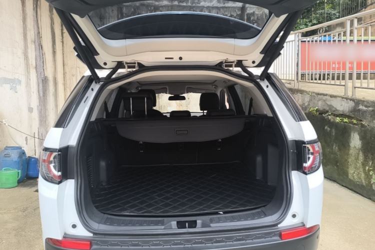 Used Land Rover Discovery Sport 2017 2.0T SE Trunk