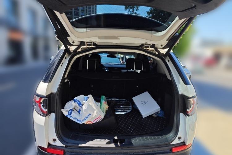 Used Land Rover Discovery Sport 2017 2.0T SE Trunk