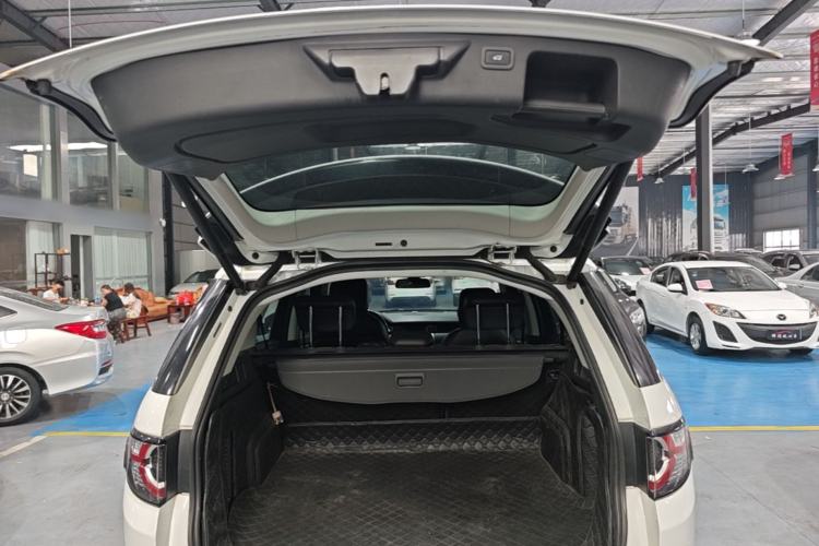 Used Land Rover Discovery Sport 2017 2.0T SE Trunk