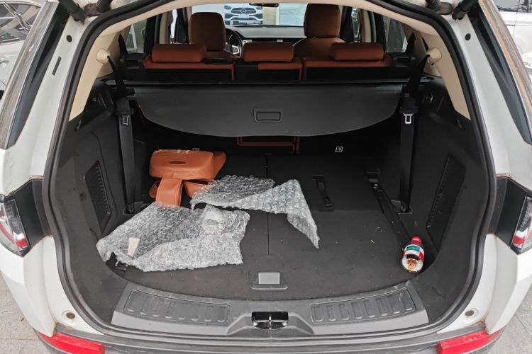 Used Land Rover Discovery Sport 2017 2.0T HSE LUXURY Trunk