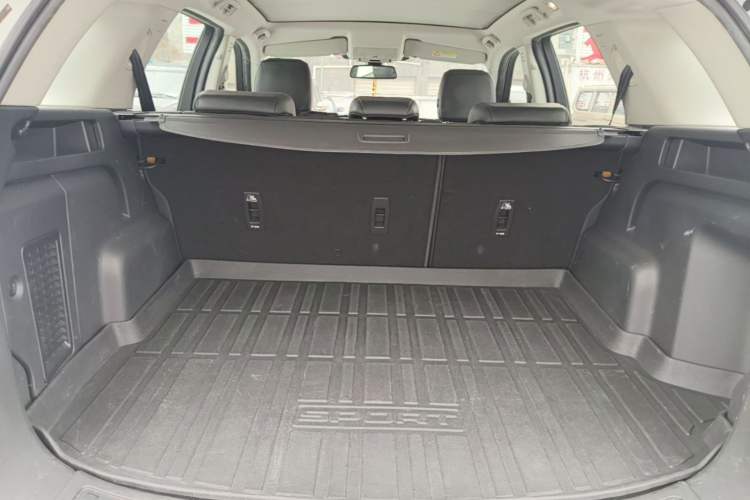 Used Land Rover Discovery Sport 2017 2.0T SE Trunk