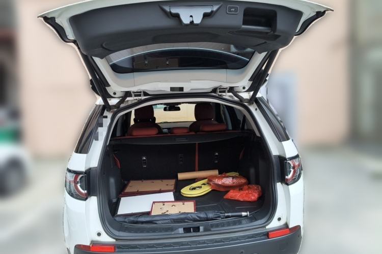Used Land Rover Discovery Sport 2017 2.0T SE Trunk