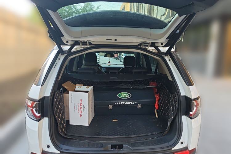Used Land Rover Discovery Sport 2017 2.0T SE Trunk