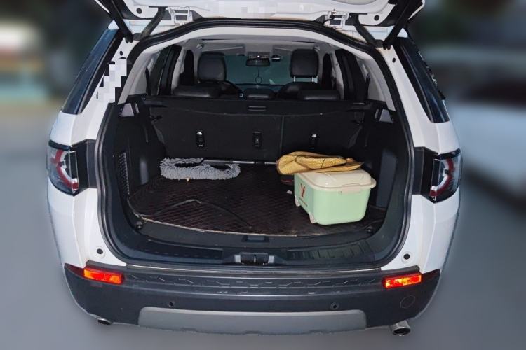 Used Land Rover Discovery Sport 2017 2.0T SE Trunk