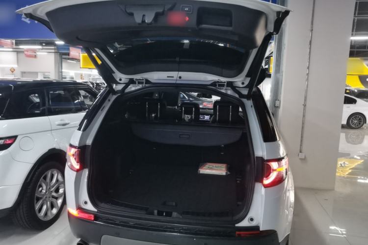 Used Land Rover Discovery Sport 2017 2.0T Cool Black Limited Edition Trunk