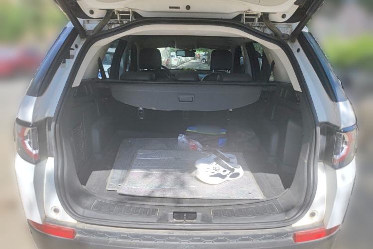 Used Land Rover Discovery Sport 2017 2.0T SE Trunk