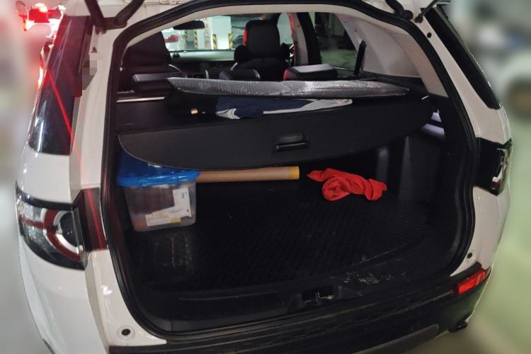 Used Land Rover Discovery Sport 2017 2.0T SE Trunk