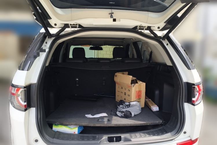 Used Land Rover Discovery Sport 2017 2.0T SE Trunk