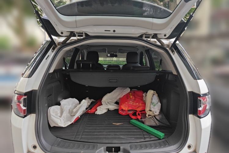 Used Land Rover Discovery Sport 2017 2.0T PURE Trunk