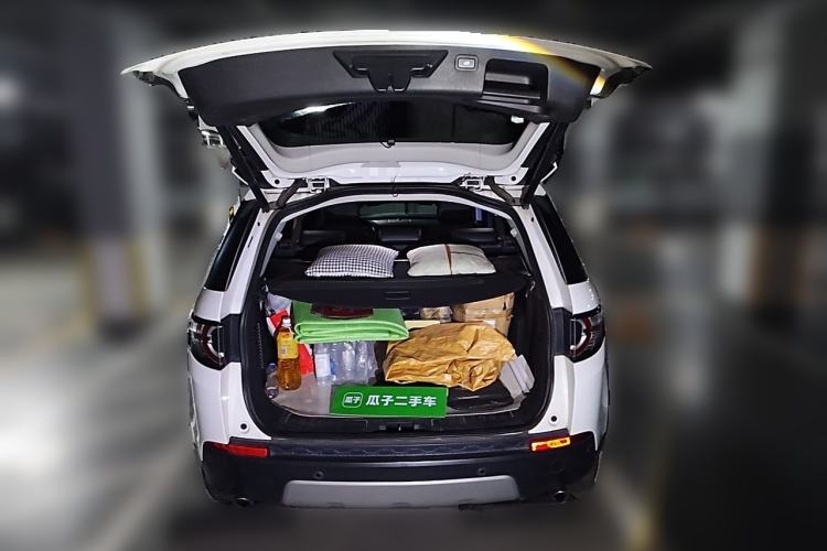 Used Land Rover Discovery Sport 2017 2.0T HSE Trunk
