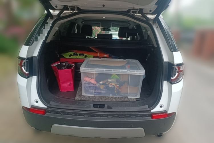 Used Land Rover Discovery Sport 2017 2.0T HSE Trunk