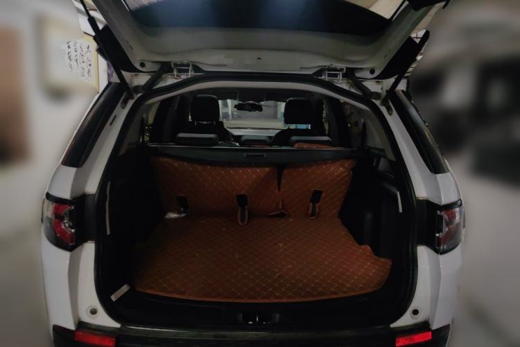 Used Land Rover Discovery Sport 2017 2.0T PURE Trunk