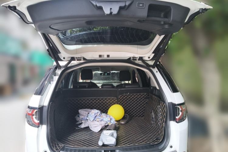 Used Land Rover Discovery Sport 2017 2.0T SE Trunk