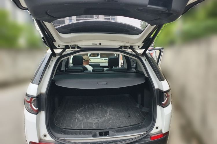 Used Land Rover Discovery Sport 2017 2.0T SE Trunk