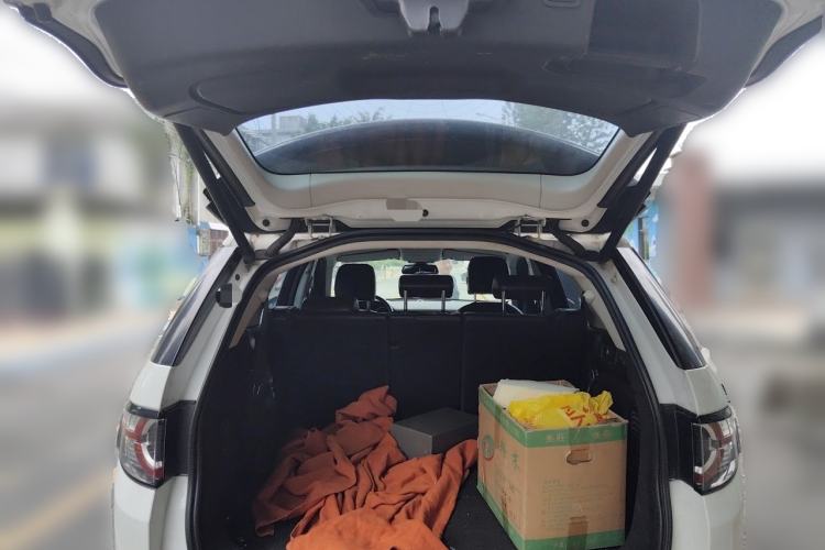 Used Land Rover Discovery Sport 2017 2.0T HSE Trunk