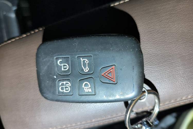 Used Land Rover Discovery Sport 2017 2.0T HSE Vehicle Key