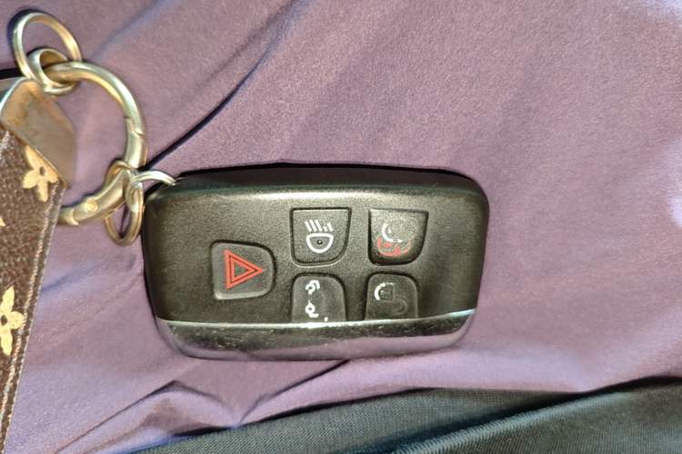Used Land Rover Discovery Sport 2017 2.0T PURE Vehicle Key