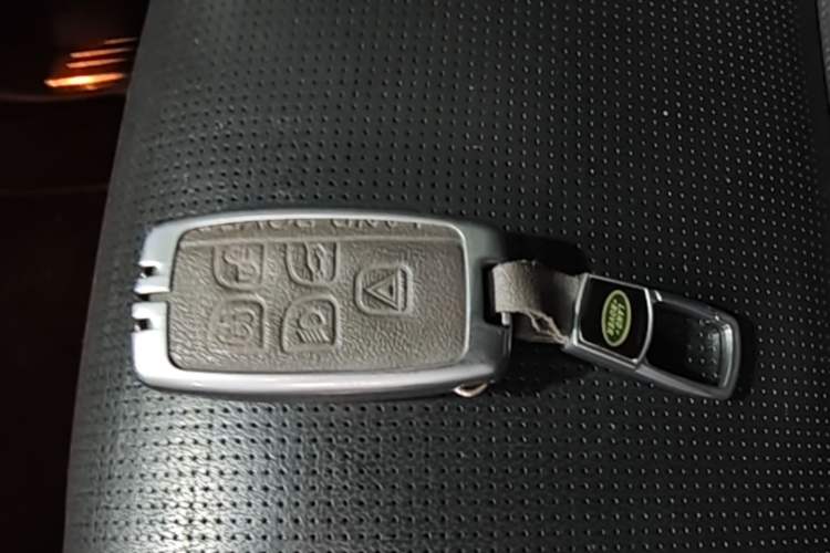 Used Land Rover Discovery Sport 2017 2.0T SE Vehicle Key