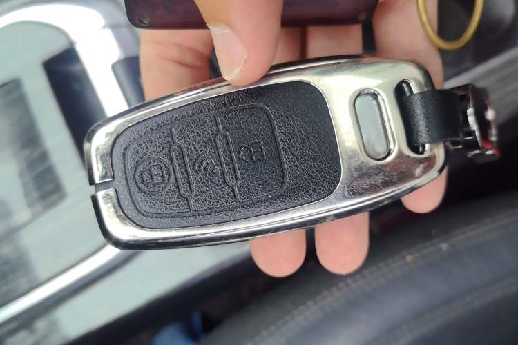 Used Land Rover Discovery Sport 2017 2.0T PURE Vehicle Key