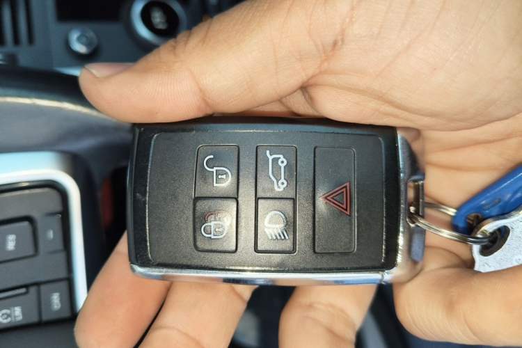 Used Land Rover Discovery Sport 2017 2.0T SE Vehicle Key