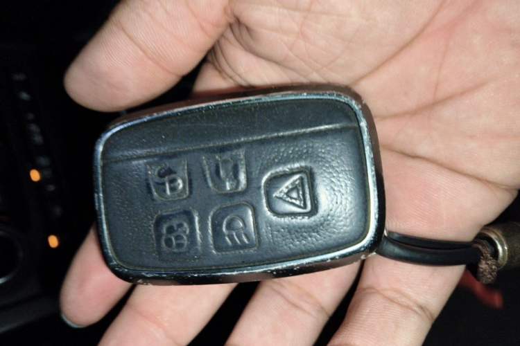 Used Land Rover Discovery Sport 2017 2.0T PURE Vehicle Key