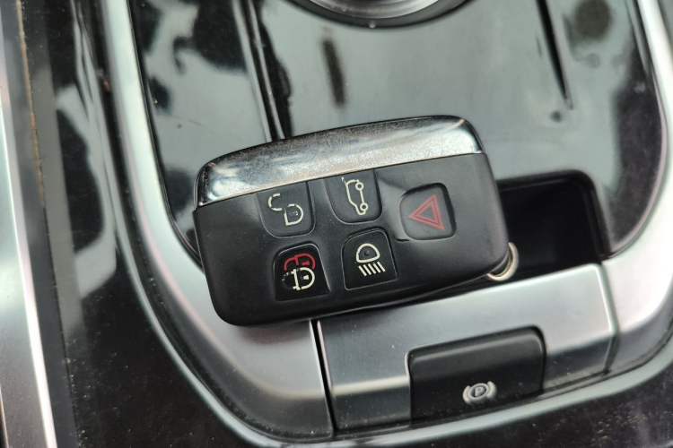 Used Land Rover Discovery Sport 2017 2.0T SE Vehicle Key