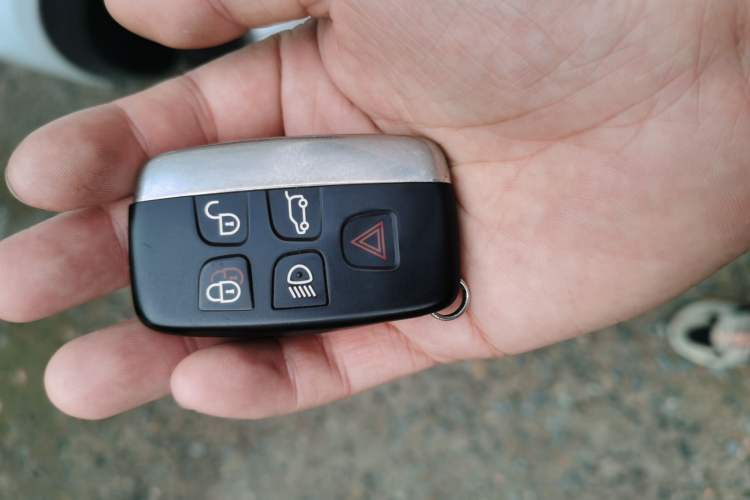 Used Land Rover Discovery Sport 2017 2.0T SE Vehicle Key