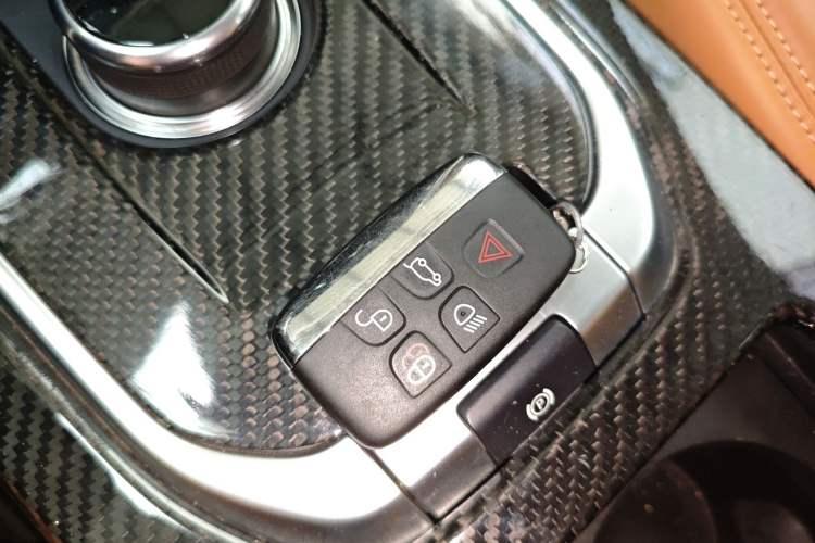 Used Land Rover Discovery Sport 2017 2.0T HSE Vehicle Key