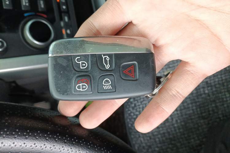 Used Land Rover Discovery Sport 2017 2.0T SE Vehicle Key