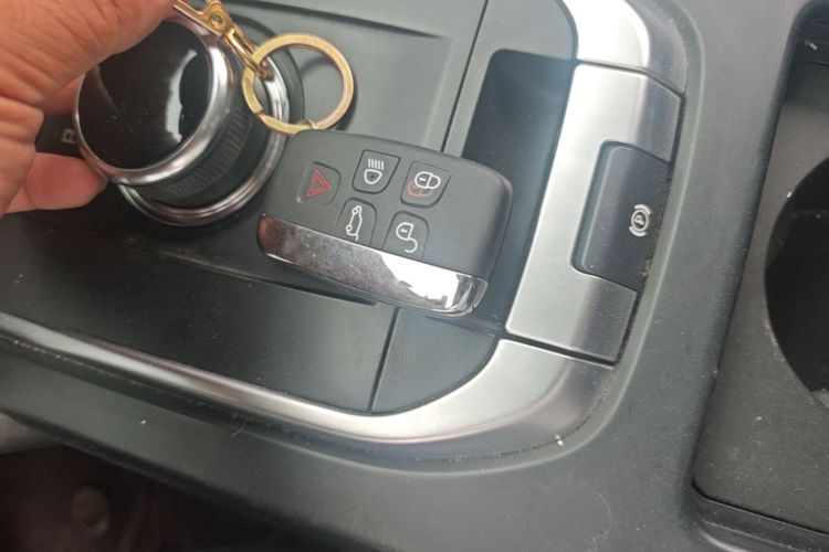 Used Land Rover Discovery Sport 2017 2.0T SE Vehicle Key